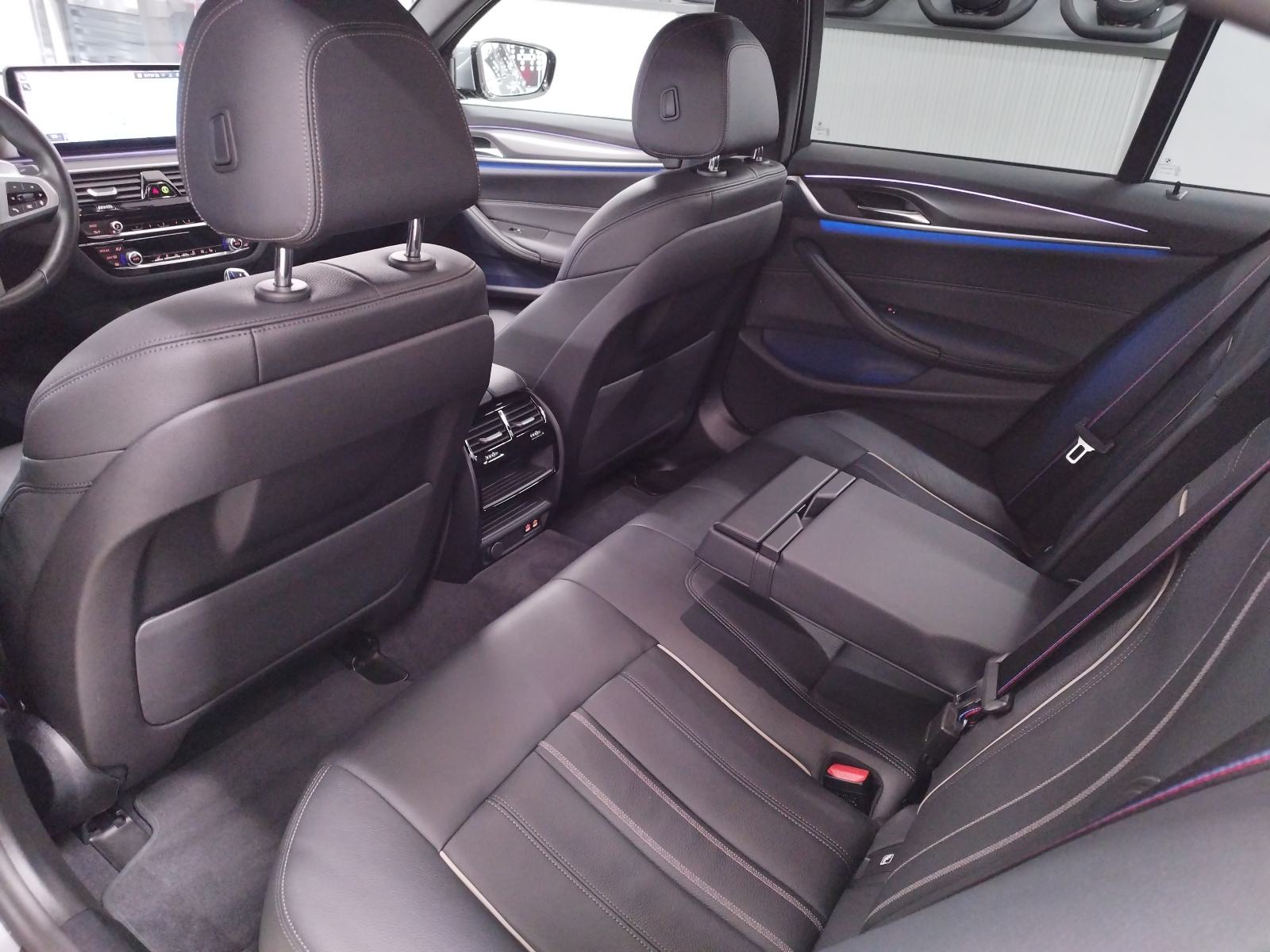 BMW 5 G30 530e xDrive *** M paket *** Hybrid ***, fotografija 8