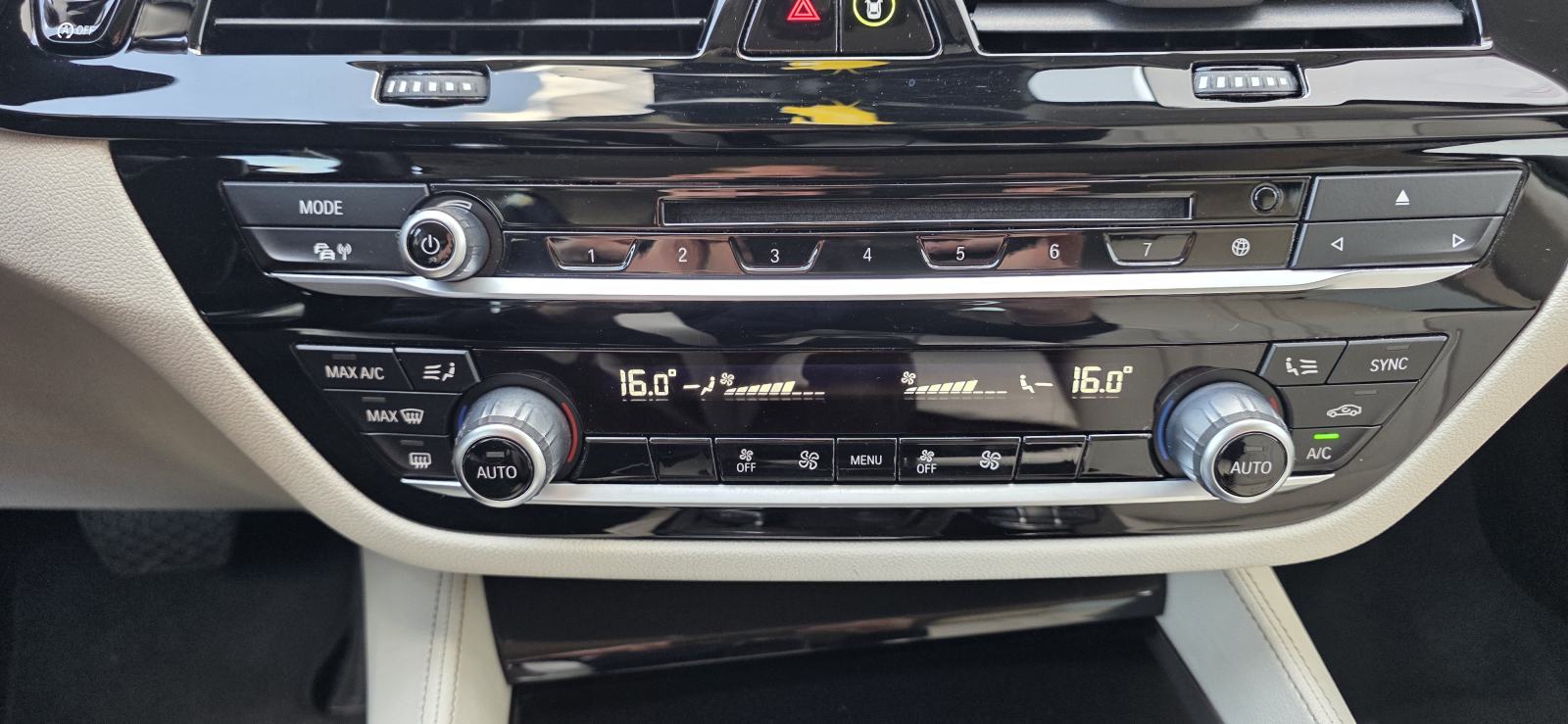 BMW 520d Touring, AUT.,140Kw, FULL LED, NAVI, TEMP, KAM, U PDV-u, fotografija 17