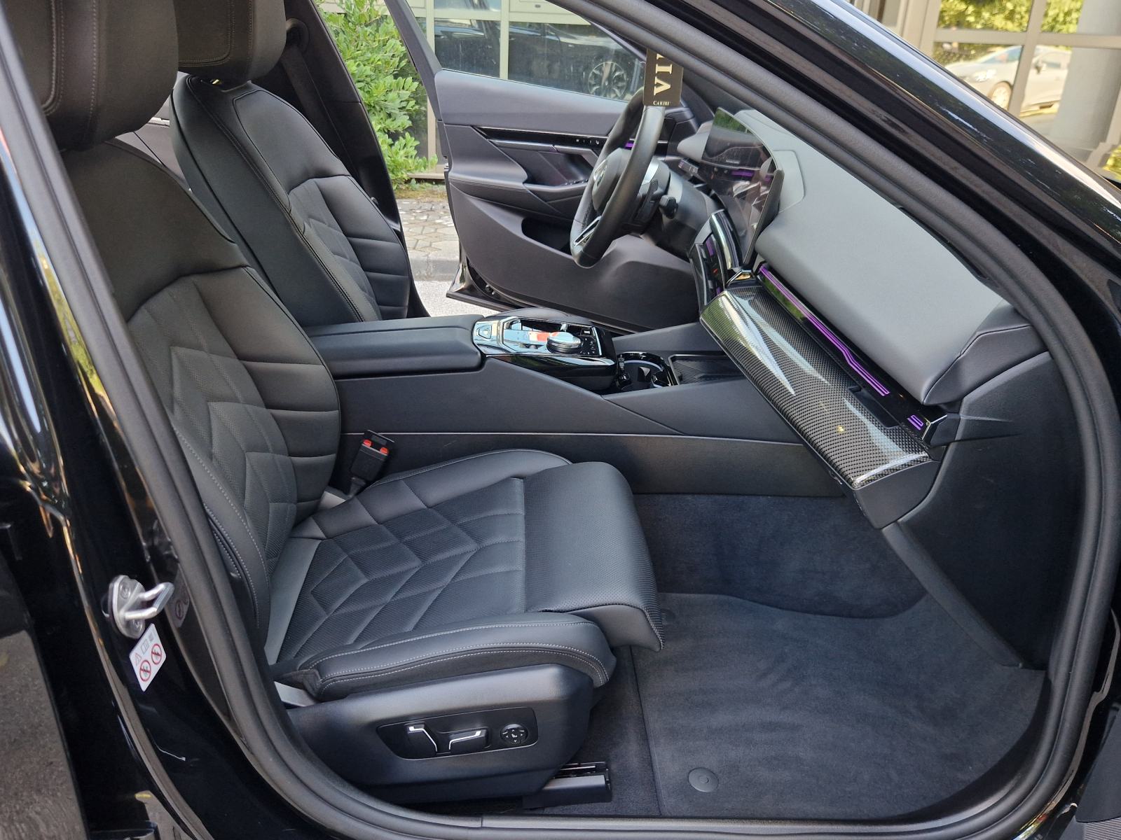 BMW 520 D M-SPORT - *HEAD-UP+PANORAMA - REG.08/2026 - U SUSTAVU PDV-A*, fotografija 16