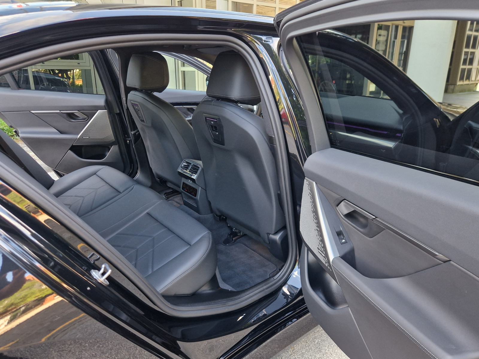 BMW 520 D M-SPORT - *HEAD-UP+PANORAMA - REG.08/2026 - U SUSTAVU PDV-A*, fotografija 18