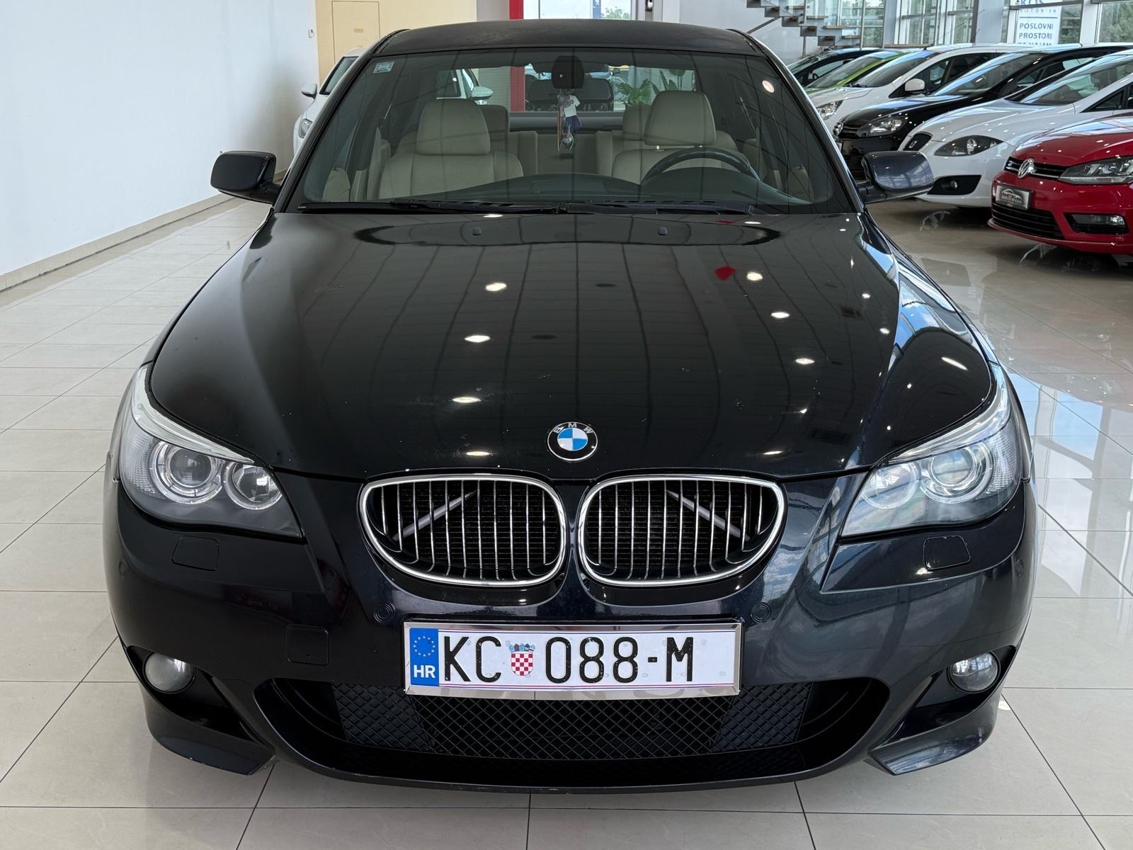BMW 520 D⭐️REG3/27⭐️M PAKET⭐️SERVISNA⭐️VLASNIK 10 GODINA⭐️, fotografija 6