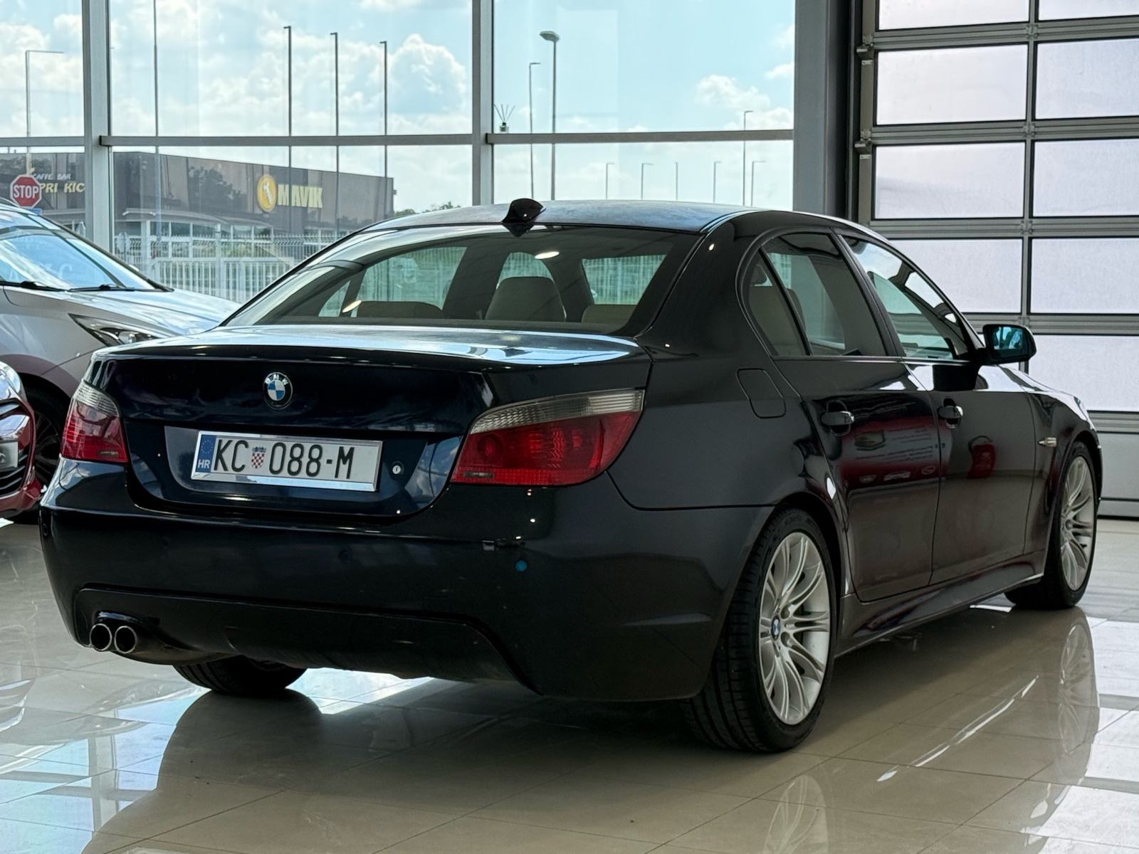 BMW 520 D⭐️REG3/27⭐️M PAKET⭐️SERVISNA⭐️VLASNIK 10 GODINA⭐️, fotografija 14