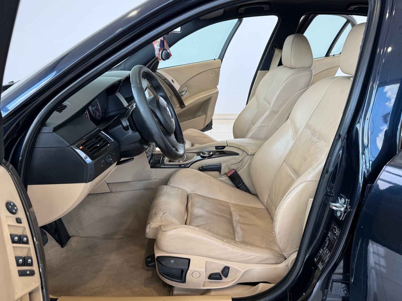 BMW 520 D⭐️REG3/27⭐️M PAKET⭐️SERVISNA⭐️VLASNIK 10 GODINA⭐️, fotografija 16