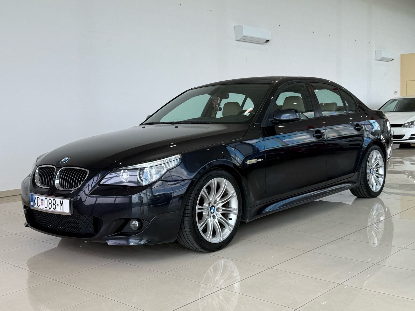 BMW 520 D⭐️REG3/27⭐️M PAKET⭐️SERVISNA⭐️VLASNIK 10 GODINA⭐️, fotografija 8