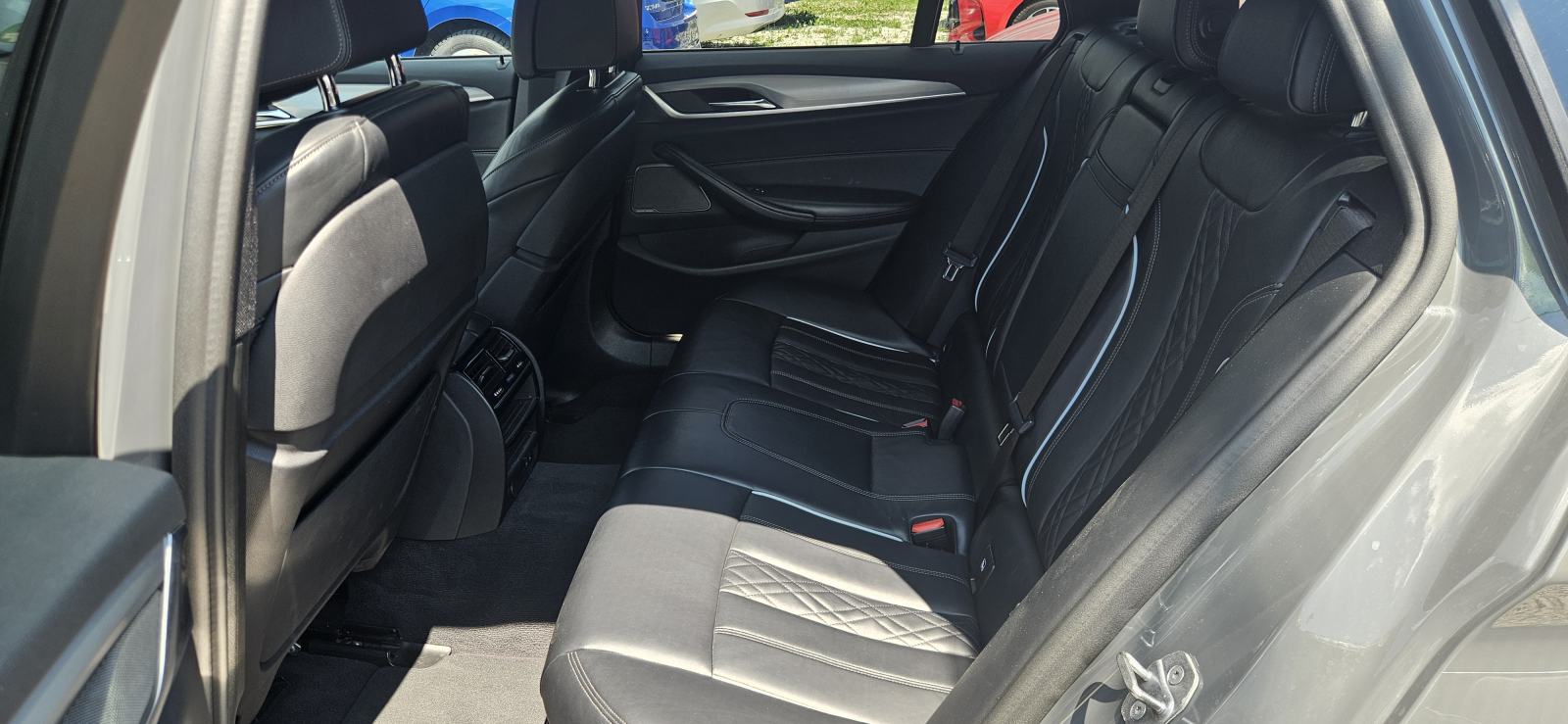 BMW 520 M SPORT DIZEL+HEV HARMAN KAMERA 360°, fotografija 17