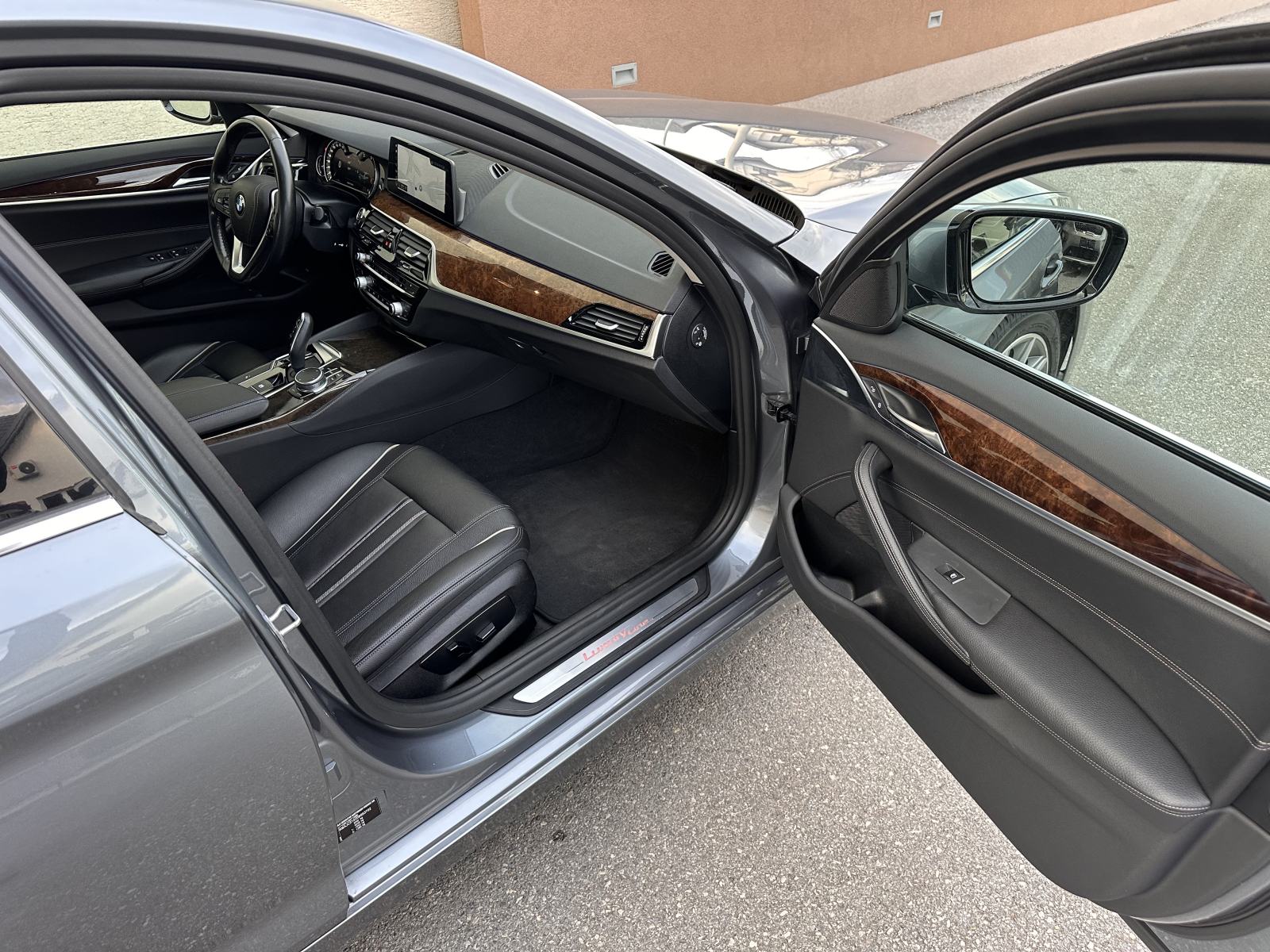 BMW 520d,2018.god.reg.12/26.god.Luxury-line,NAVI,LED,KOŽA,LEASING!!!!!, fotografija 6