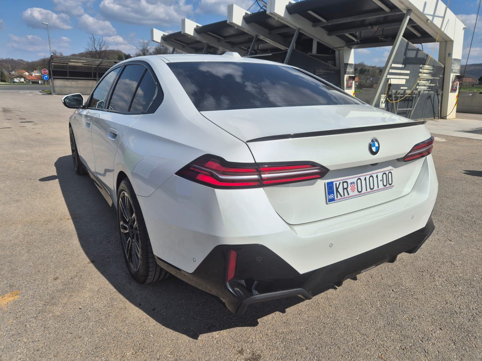 BMW 520d, 2024., M PAKET, TOP STANJE, SERVISNA, REG., fotografija 5