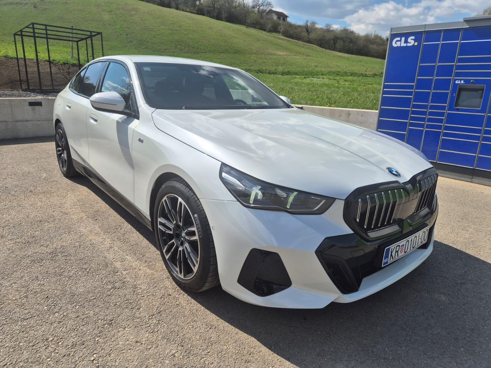 BMW 520d, 2024., M PAKET, TOP STANJE, SERVISNA, REG., fotografija 11
