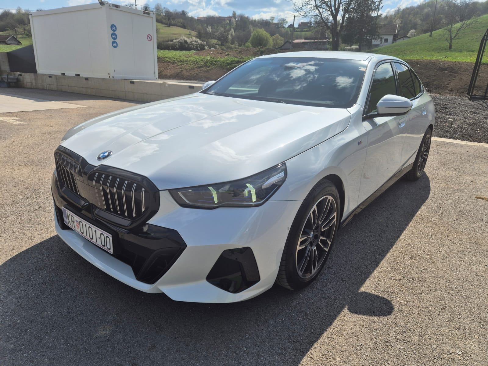 BMW 520d, 2024., M PAKET, TOP STANJE, SERVISNA, REG., fotografija 13