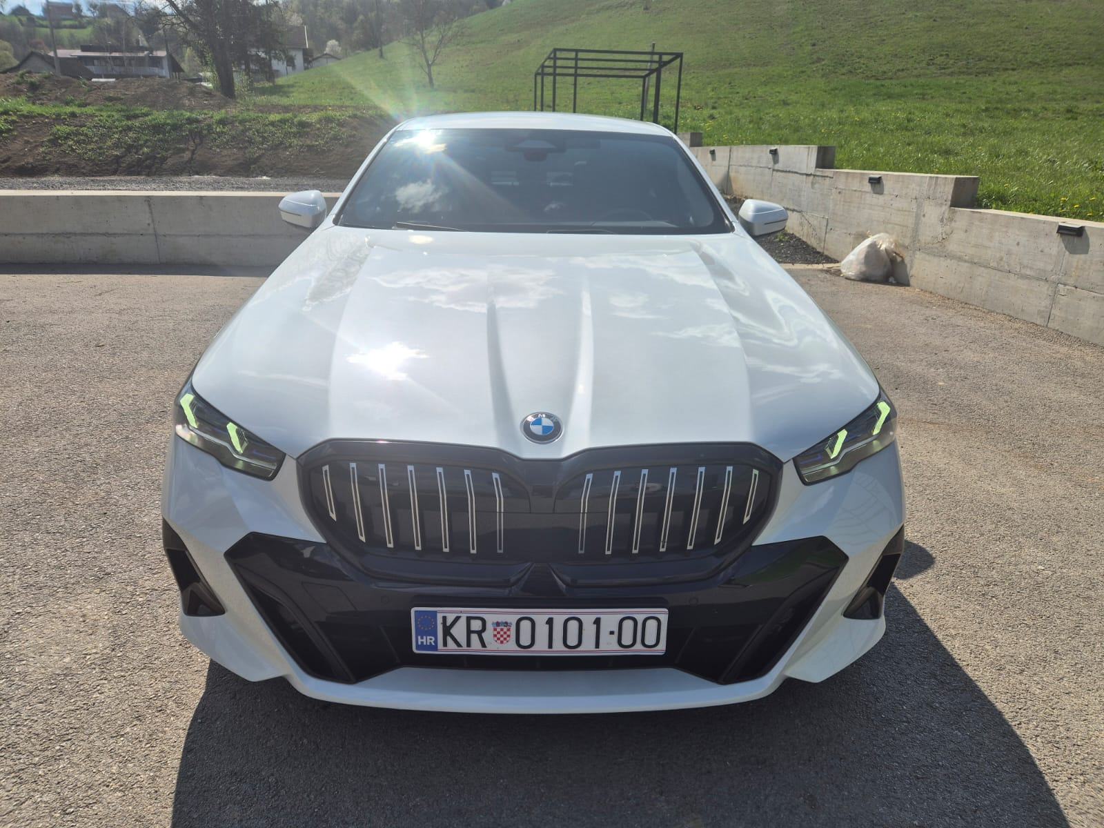 BMW 520d, 2024., M PAKET, TOP STANJE, SERVISNA, REG., fotografija 12