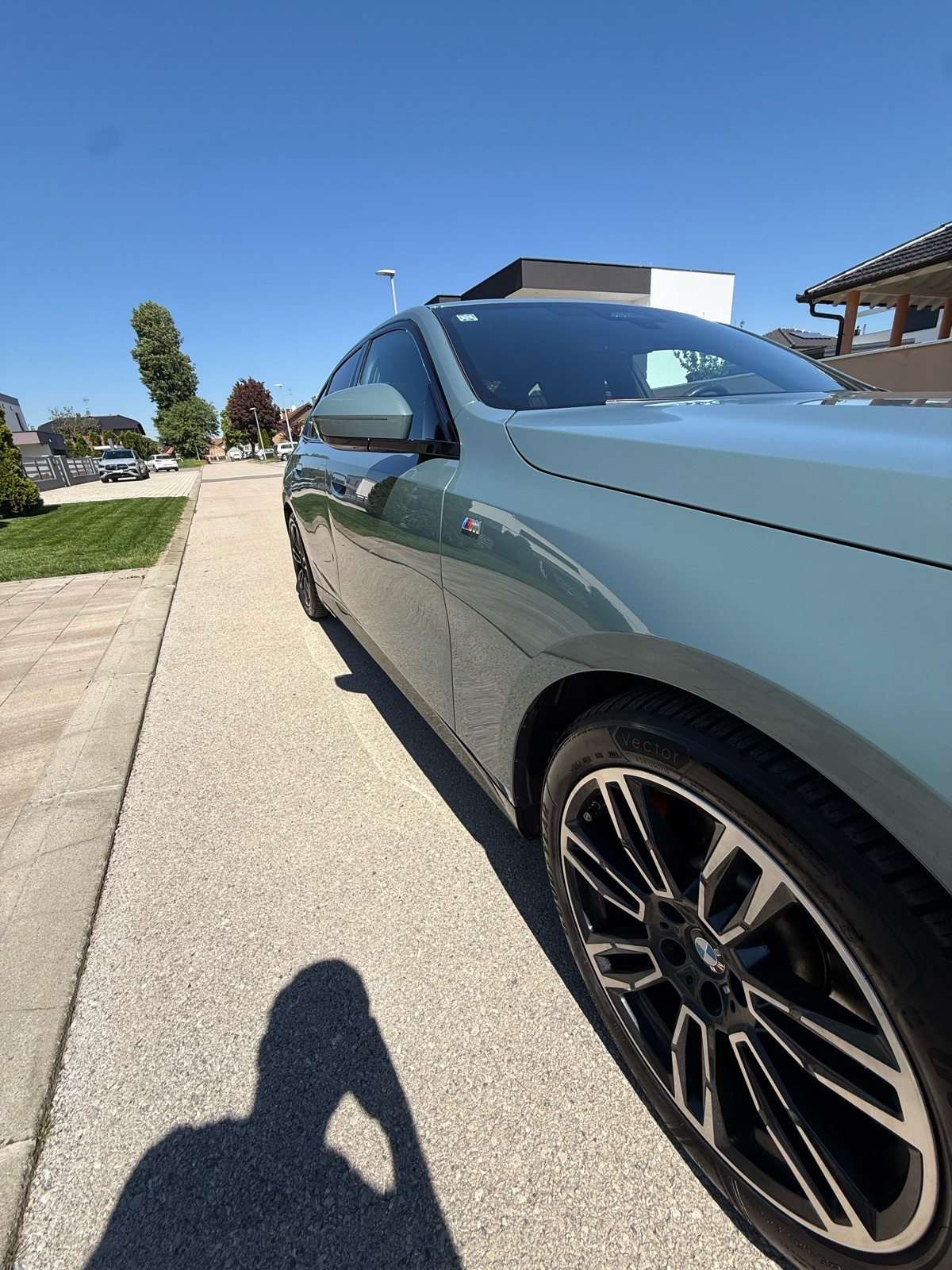 Bmw 520d , Cape York Green , M-preformance , Carbon,Iconic Glow,360°, fotografija 7