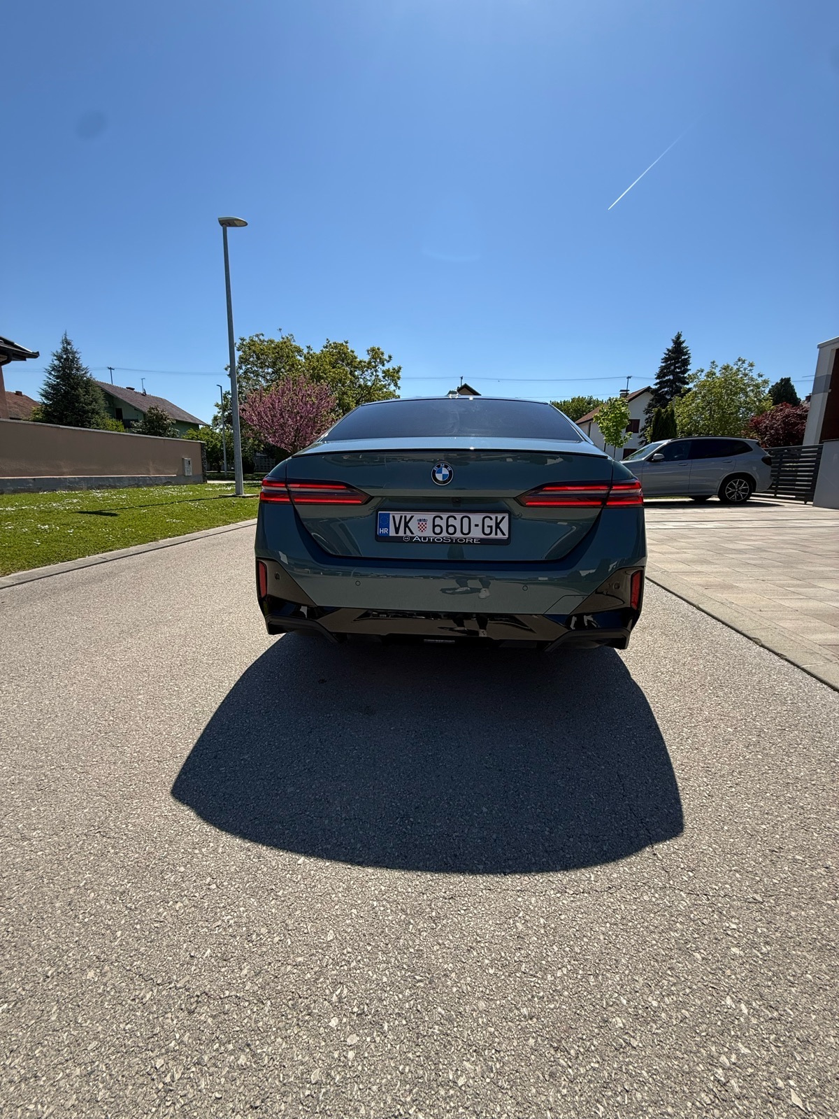 Bmw 520d , Cape York Green , M-preformance , Carbon,Iconic Glow,360°, fotografija 4