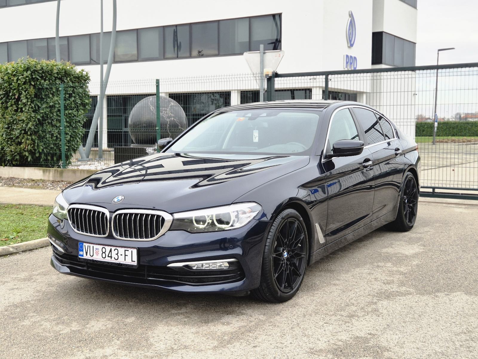 BMW 520d EfficientDynamics 2018 • TOP STANJE • Odlična oprema •, pogled izvana - slika 1