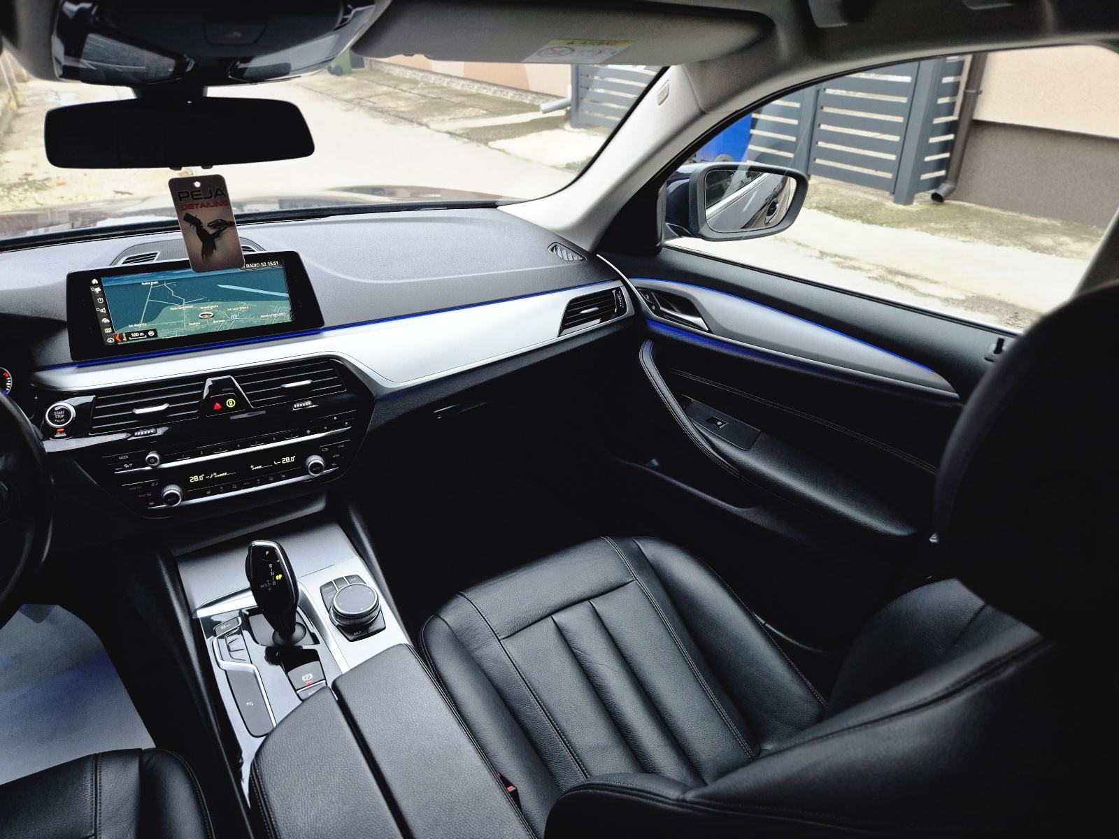 BMW 520d EfficientDynamics 2018 • TOP STANJE • Odlična oprema •, fotografija 16