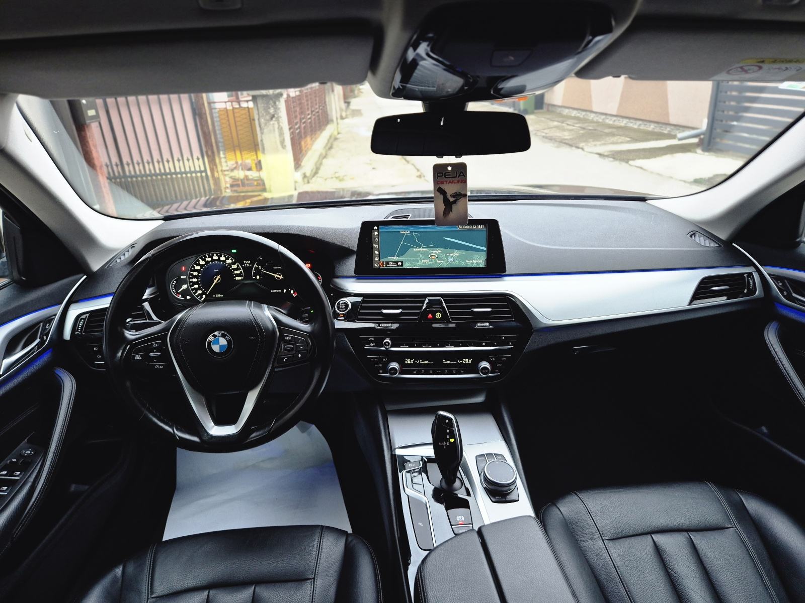 BMW 520d EfficientDynamics 2018 • TOP STANJE • Odlična oprema •, fotografija 15
