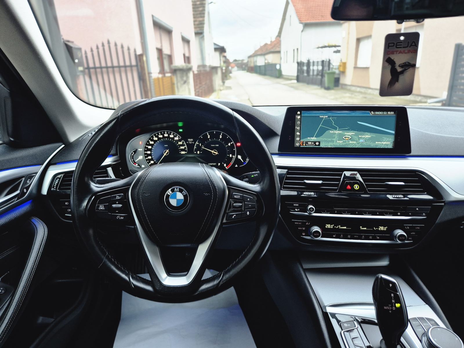 BMW 520d EfficientDynamics 2018 • TOP STANJE • Odlična oprema •, fotografija 17