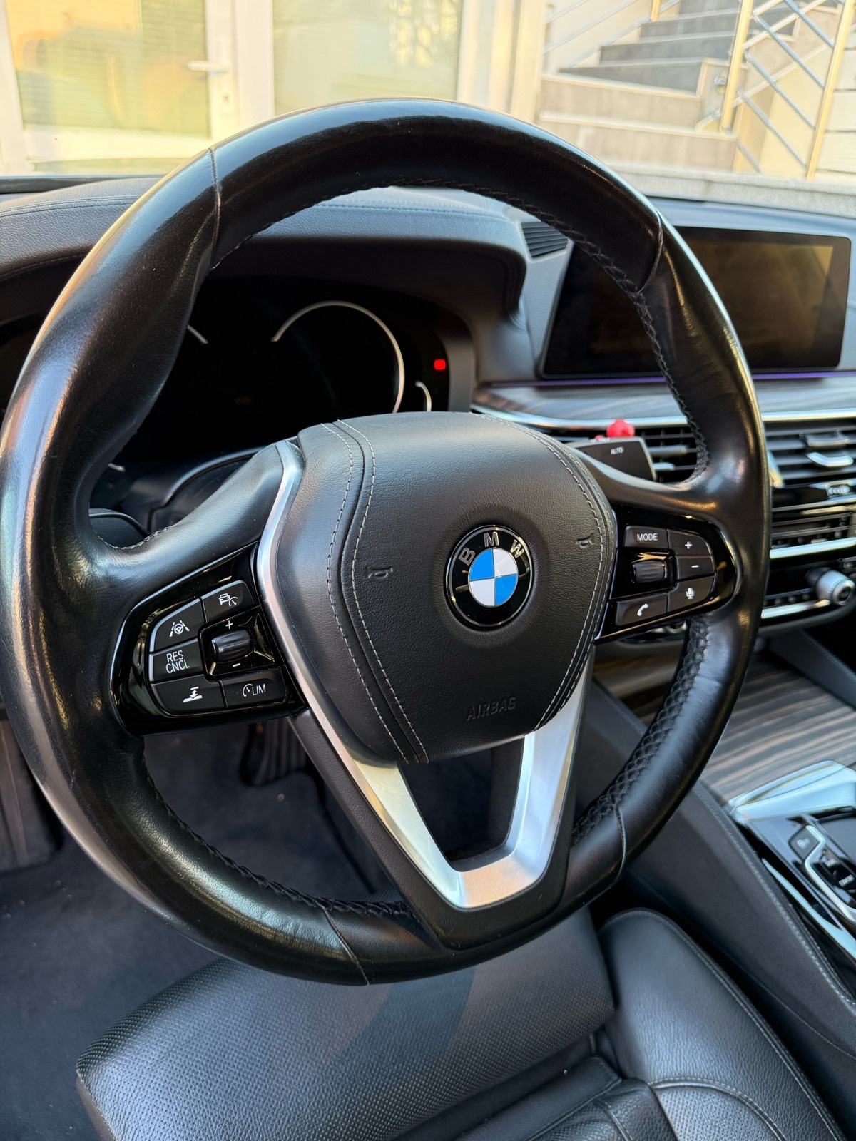 BMW 520d G30 Luxury Line FULL | Masaža | Soft-Close | adapt led | HUD, fotografija 13