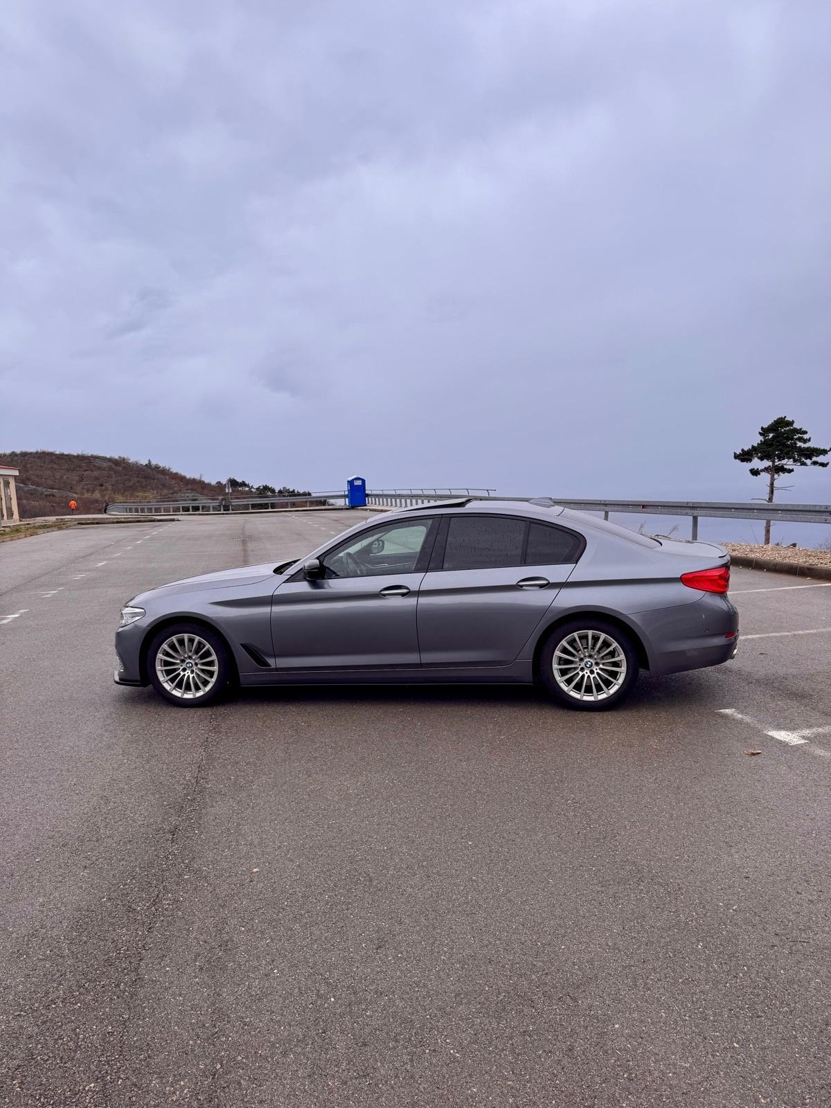 BMW 520d G30 Luxury Line FULL | Masaža | Soft-Close | adapt led | HUD, fotografija 3