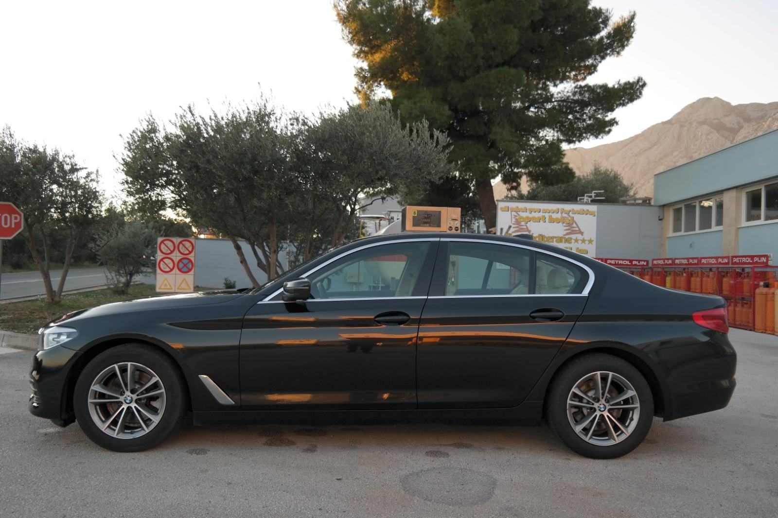 BMW 520d ksenon,navigacija,koža,servisna knjiga,kao novi, fotografija 4