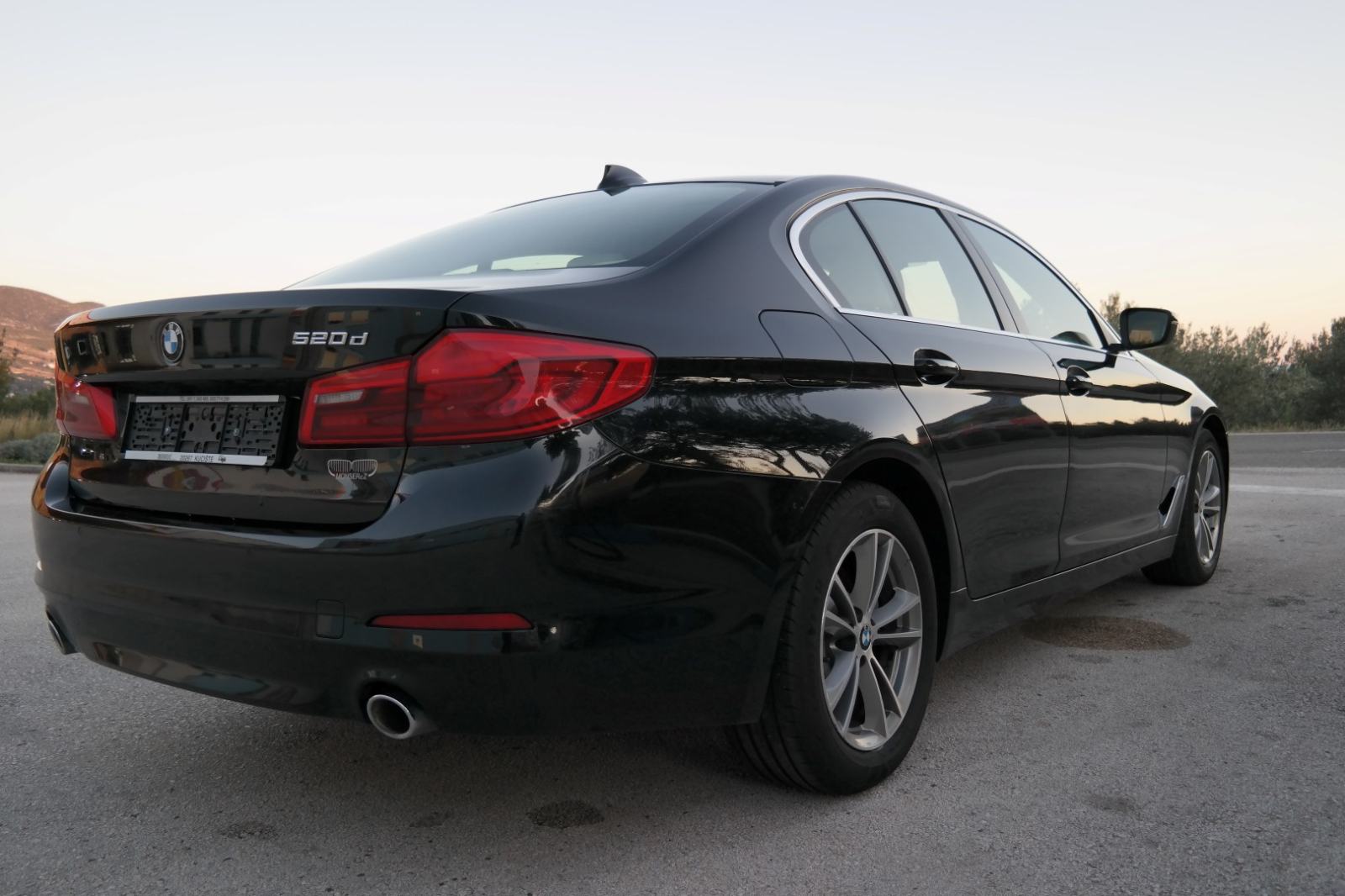 BMW 520d ksenon,navigacija,koža,servisna knjiga,kao novi, fotografija 7