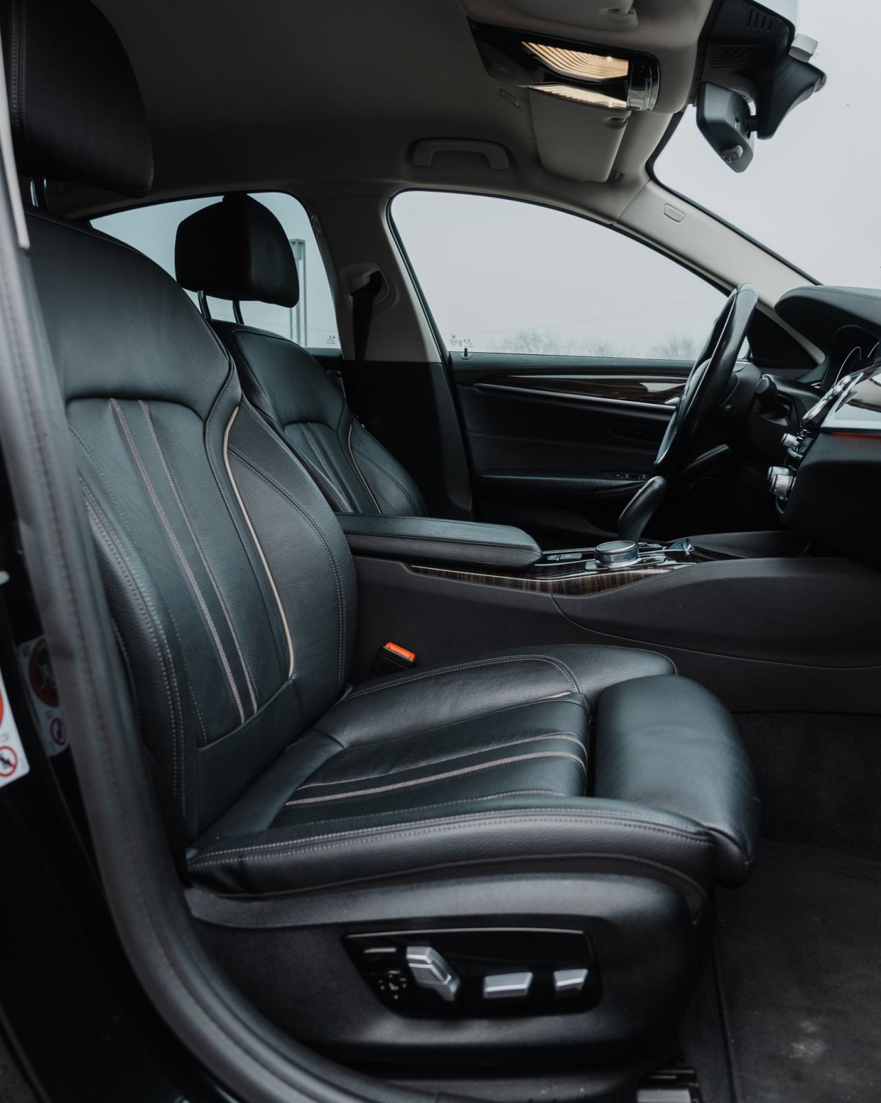 BMW 520d Luxury Line, fotografija 10