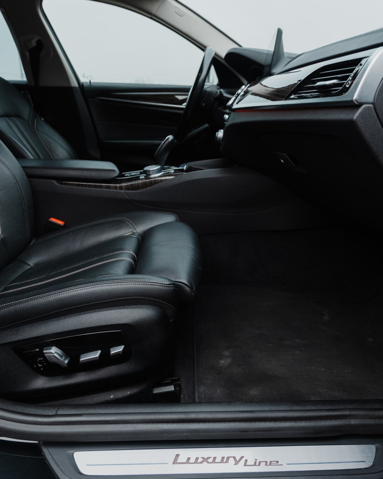 BMW 520d Luxury Line, fotografija 12