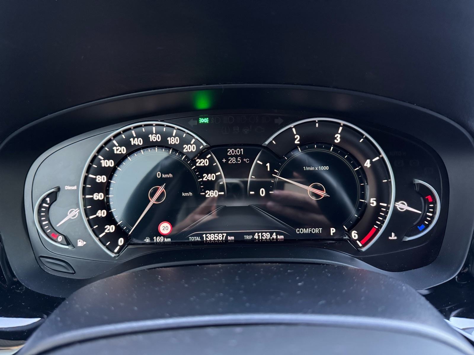 BMW 520d **///M PAKET,AUTOMATIK,REG 05/27,SERVISNA,4 KLJUČA,140 KW**, fotografija 14