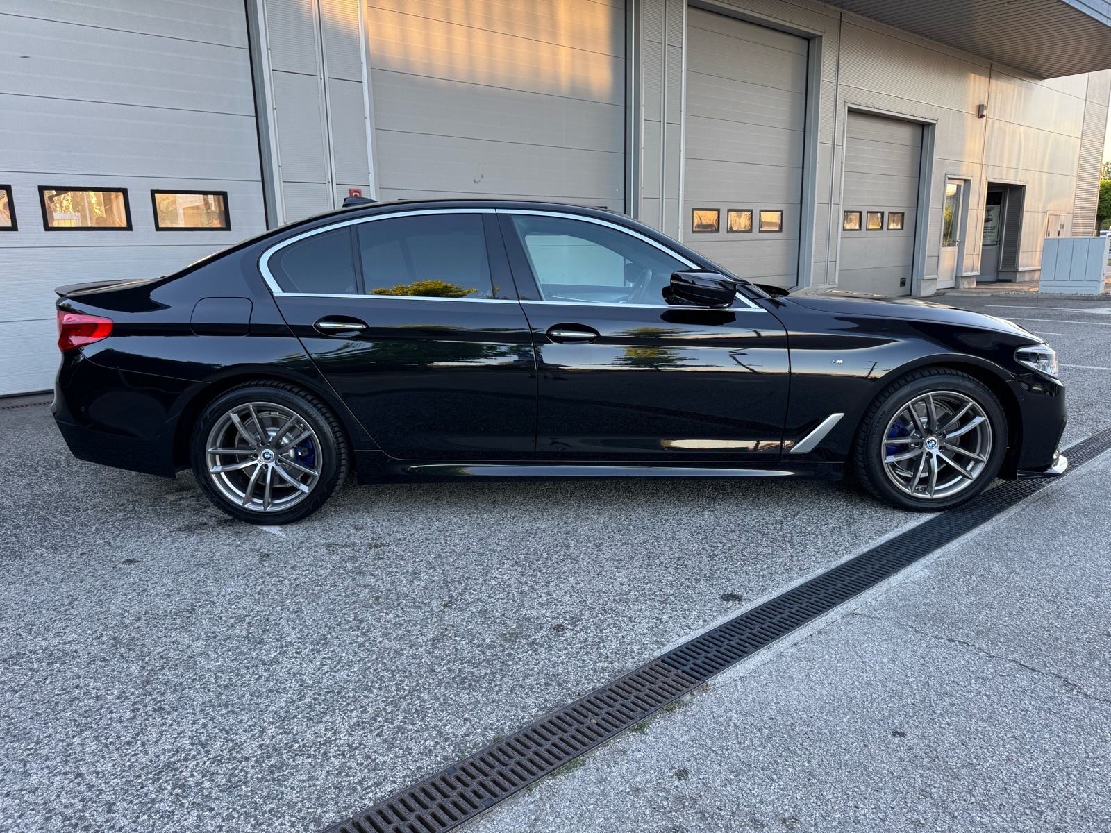 BMW 520d **///M PAKET,AUTOMATIK,REG 05/27,SERVISNA,4 KLJUČA,140 KW**, fotografija 6