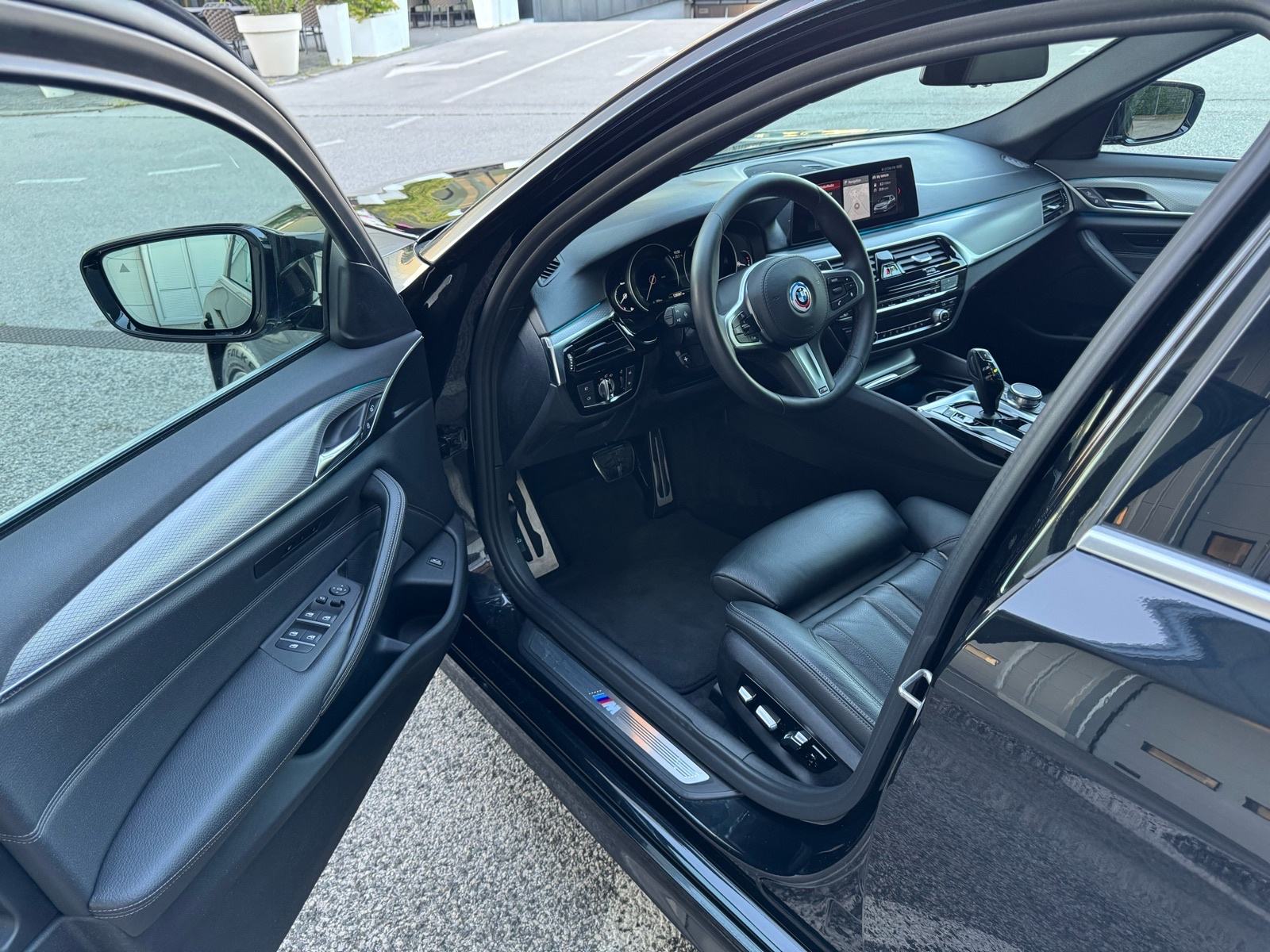 BMW 520d **///M PAKET,AUTOMATIK,REG 05/27,SERVISNA,4 KLJUČA,140 KW**, fotografija 9