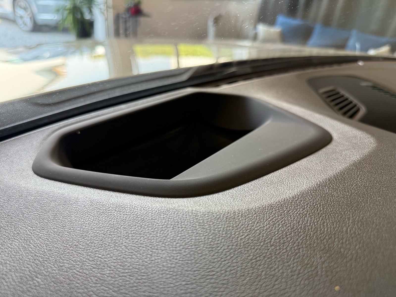 BMW 520d •M paket,Kamera,HuD,Ambilight,Navi,Alu 19”,65000 km,Jamstvo•, fotografija 16