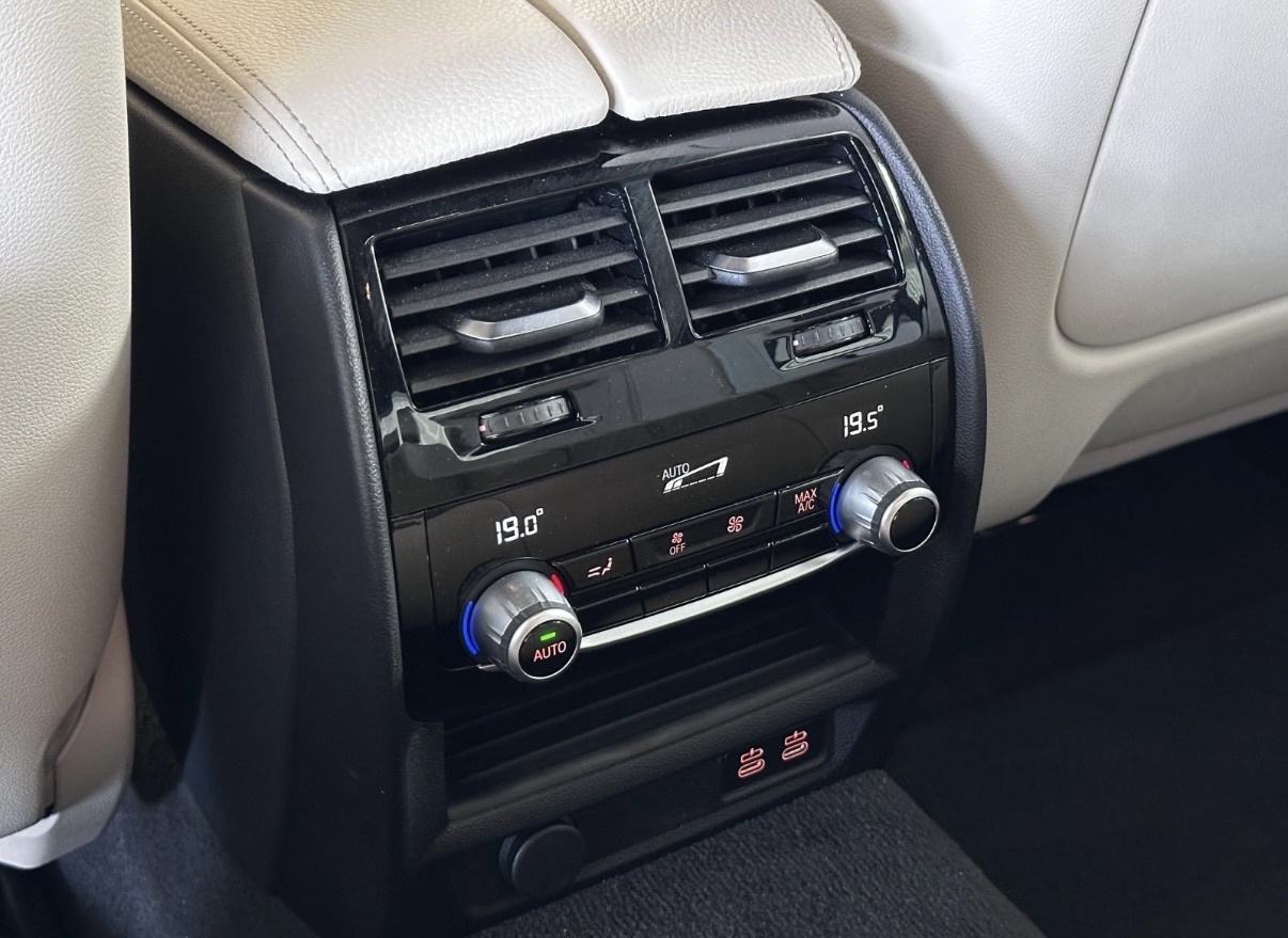 BMW 520d M-Paket #LED #KAMERA #SA PDV-om, fotografija 16
