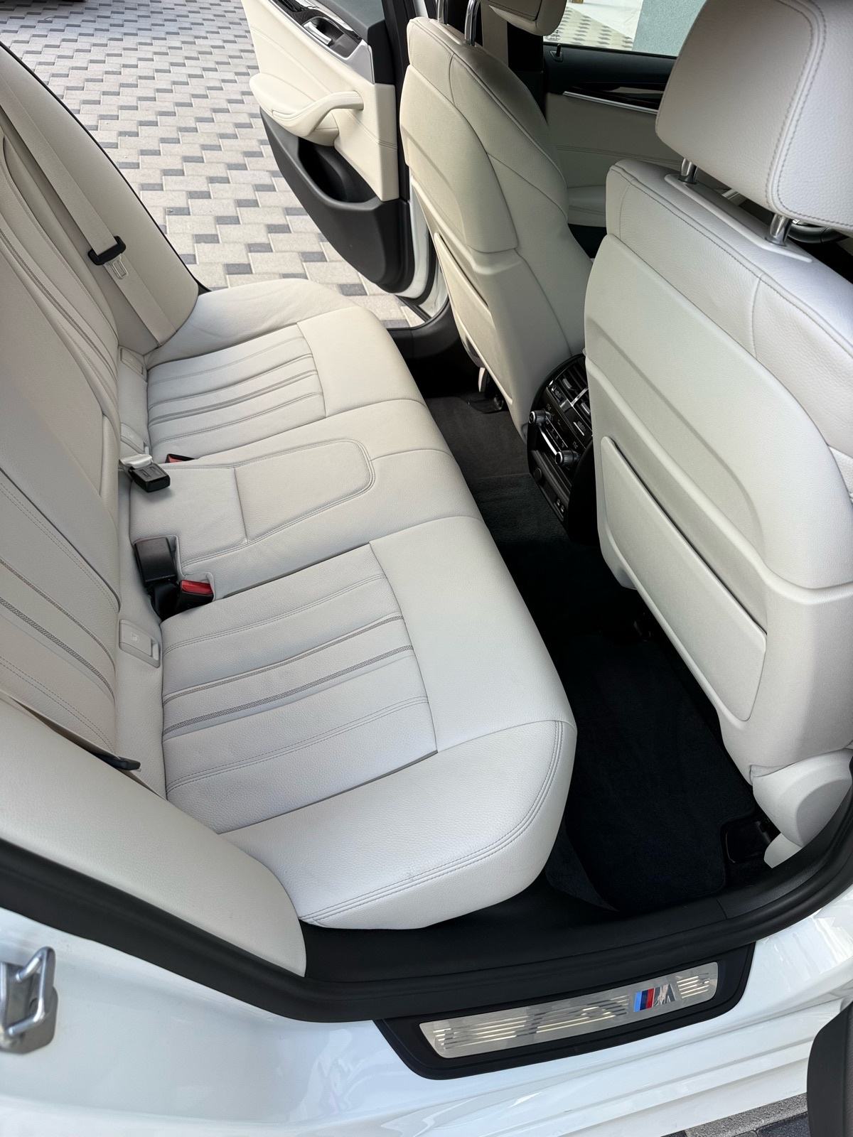 BMW 520d M-Paket #LED #KAMERA #SA PDV-om, fotografija 12
