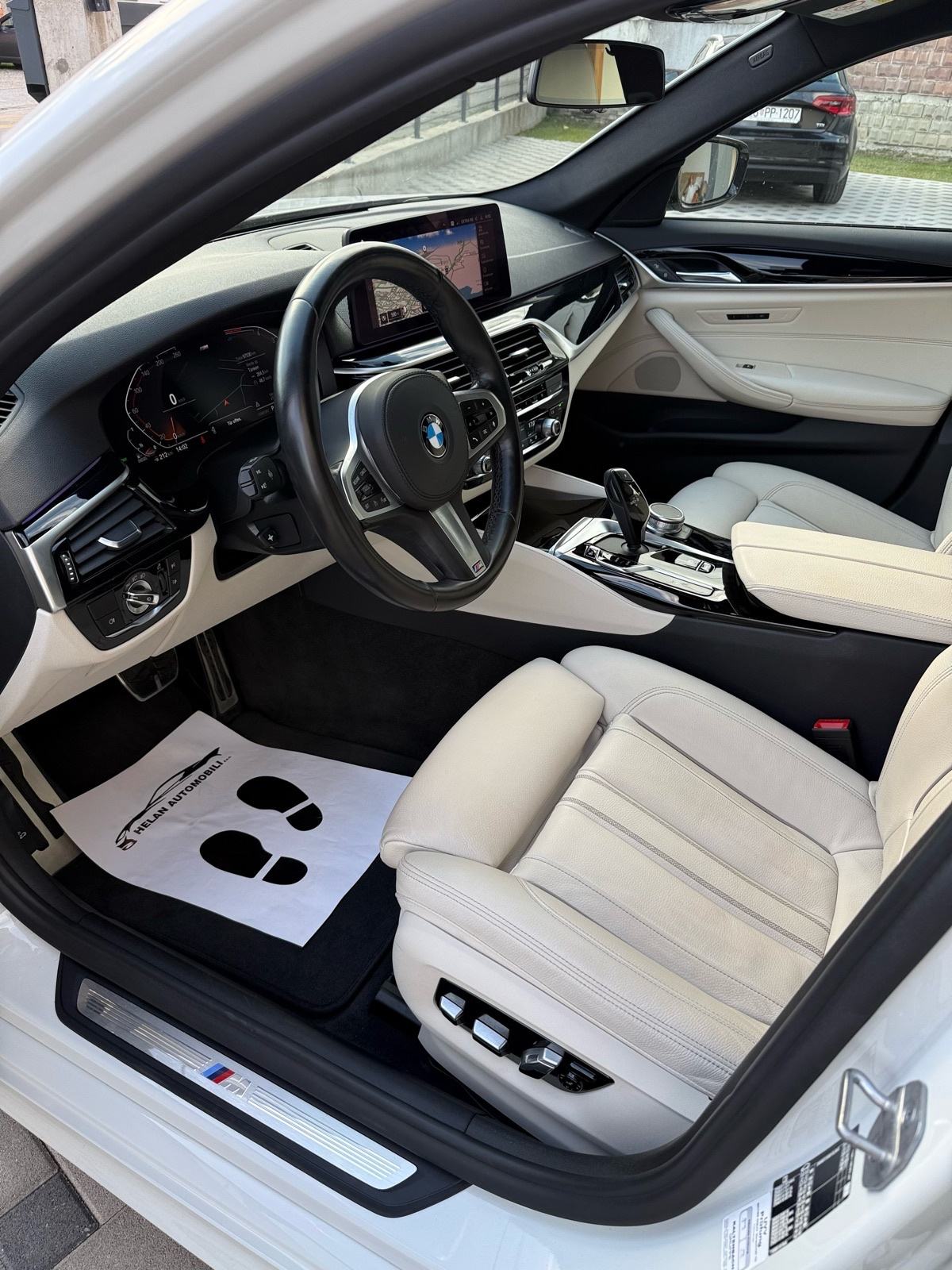 BMW 520d M-Paket #LED #KAMERA #SA PDV-om, fotografija 10