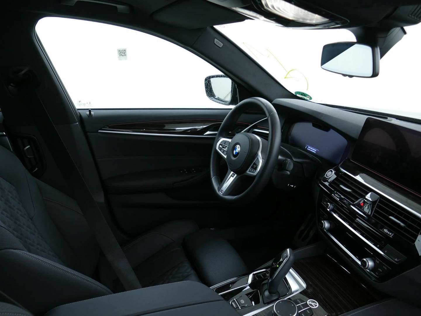 BMW 520D M paket *** SERVISNA *** FULL OPREMA *** u susavu PDV-a ***, fotografija 10