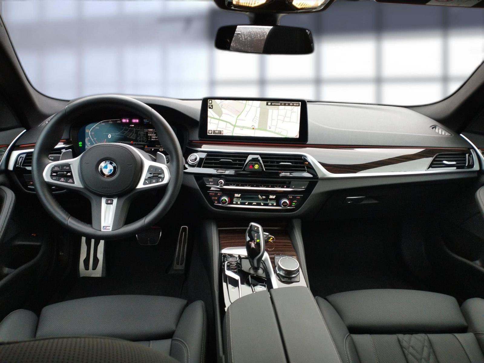 BMW 520D M paket *** SERVISNA *** FULL OPREMA *** u susavu PDV-a ***, fotografija 8