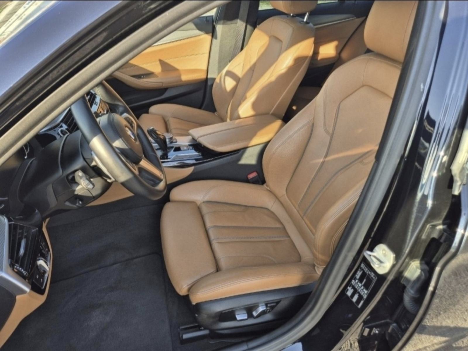 BMW 520d M-paket ŠIBER, KONJAK KOŽA, LED, KAMERA, PDV uračunat..., fotografija 6