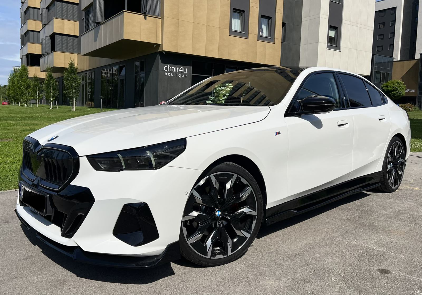 BMW 520d,M Performance,Iconic Glow,Laser,Panorama,Carbon,360°,H-Up,21, fotografija 13