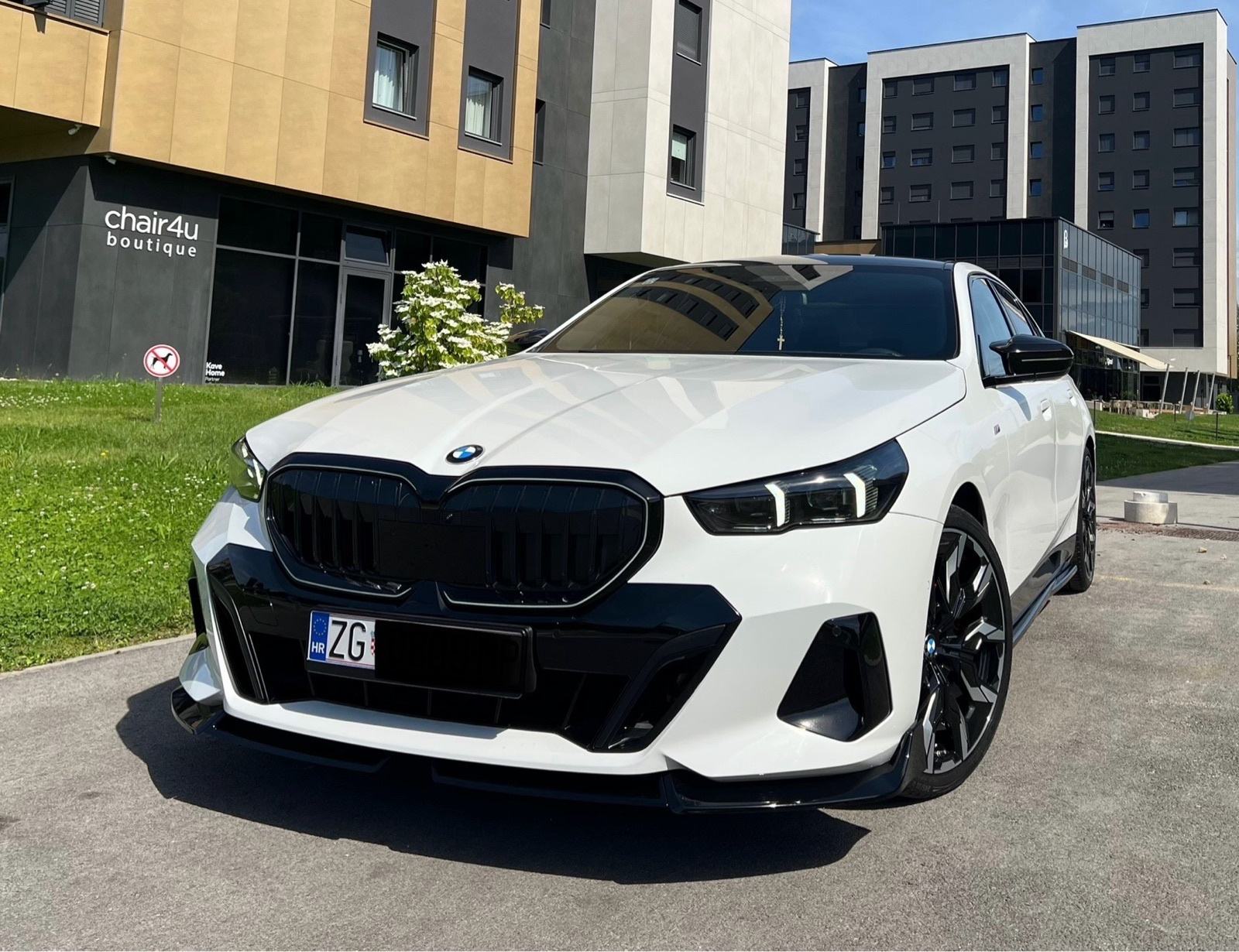BMW 520d,M Performance,Iconic Glow,Laser,Panorama,Carbon,360°,H-Up,21, fotografija 12
