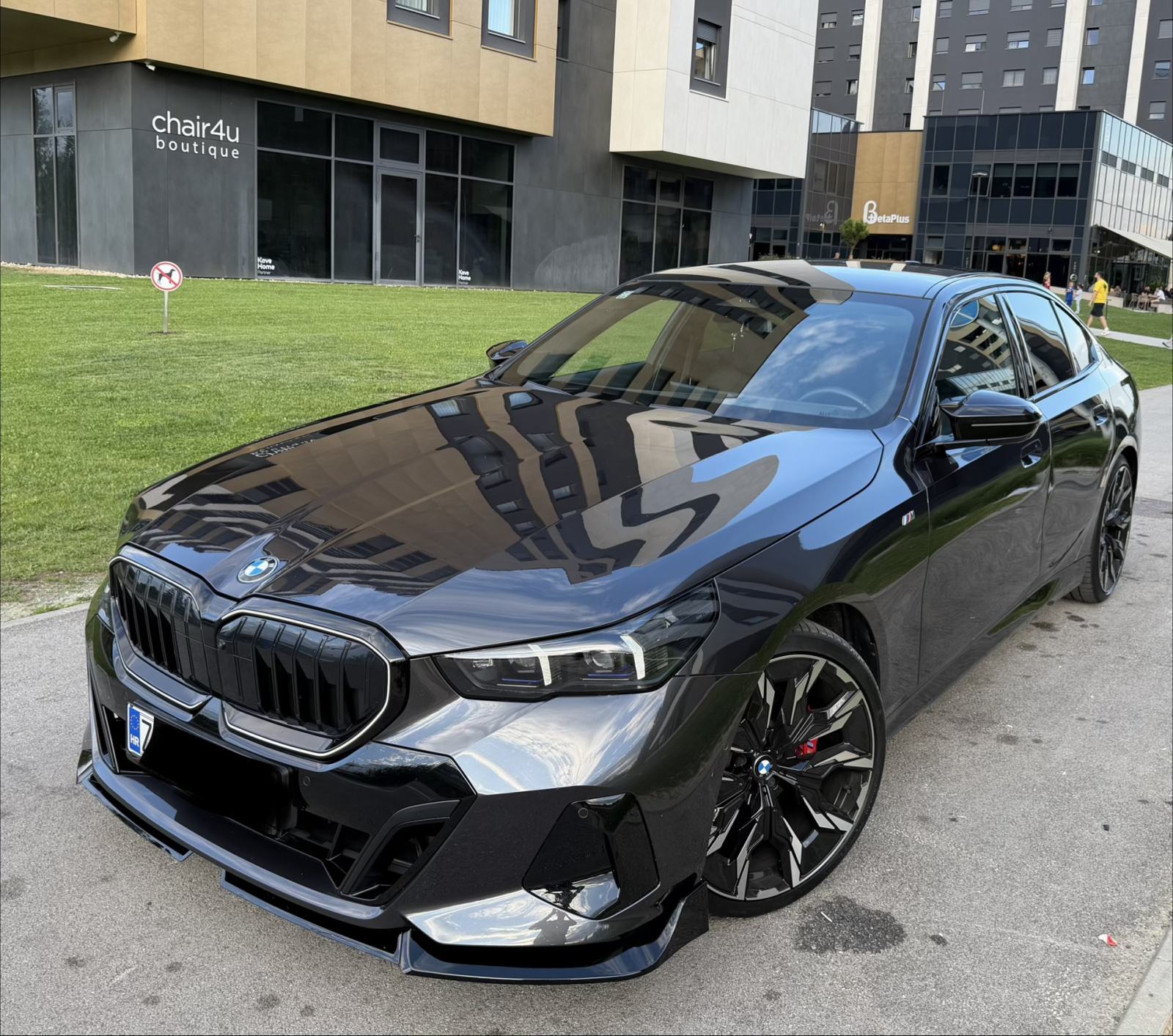 BMW 520d,M Performance,Iconic Glow,Panorama,Laser,Carbon,360°,H-Up,FUL, fotografija 16