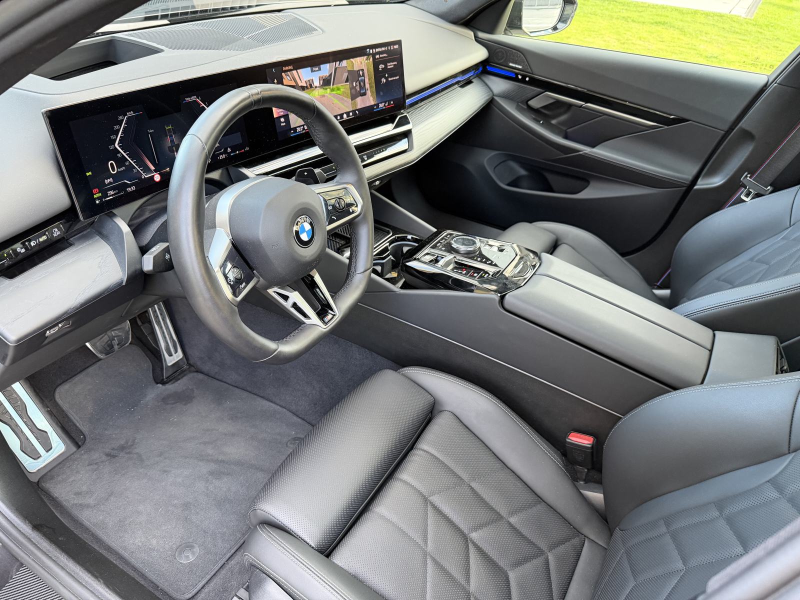 BMW 520d,M Performance,Iconic Glow,Panorama,Laser,Carbon,360°,H-Up,FUL, fotografija 8