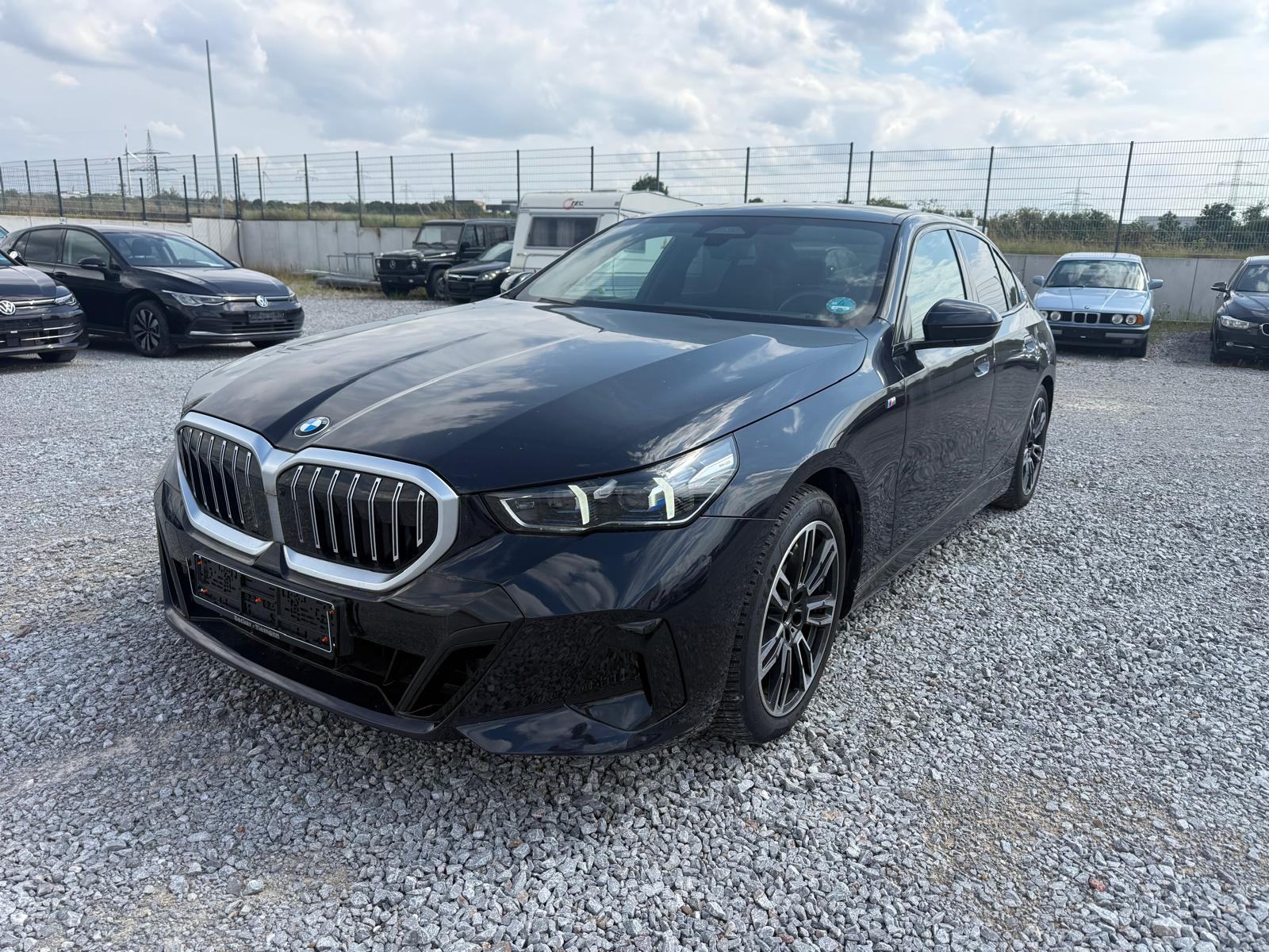 BMW 520d M pro paket! 2025 g!! Panorama ! 49000 e! Moguca zamjena, fotografija 3