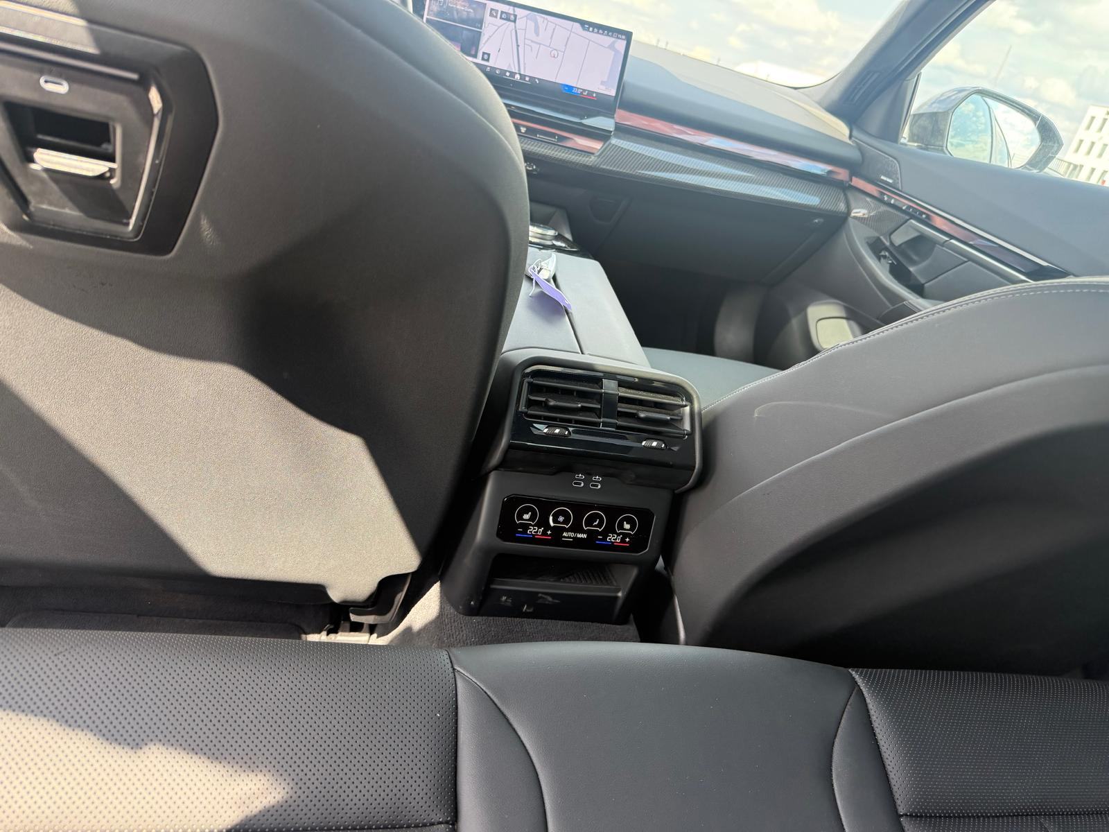 BMW 520d M pro paket! 2025 g!! Panorama ! 49000 e! Moguca zamjena, fotografija 8