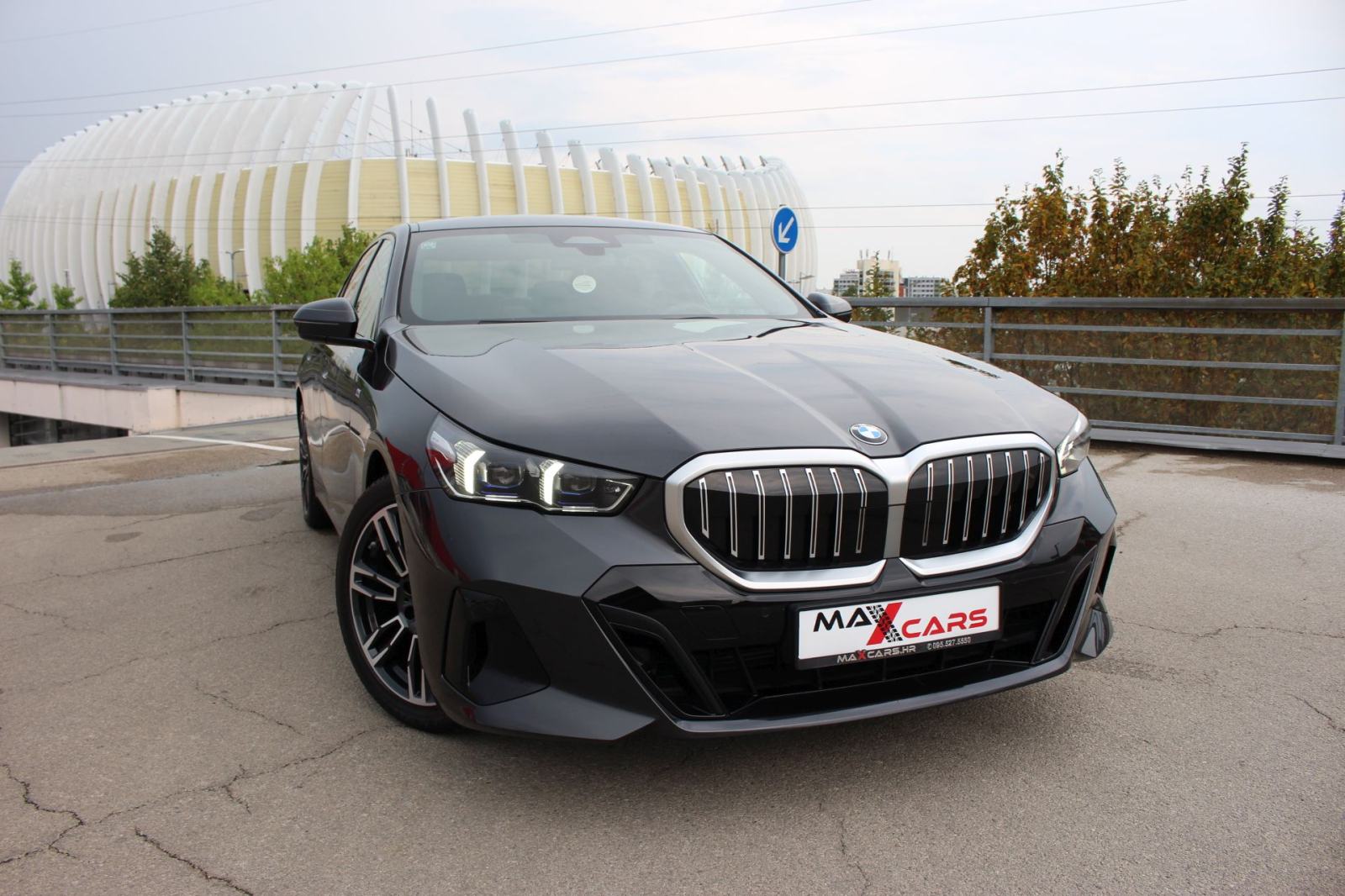BMW 520d M-sport•Novi model•Virtual Cock.•Gr.sjed.•PDV•14000km•2025 g., fotografija 10