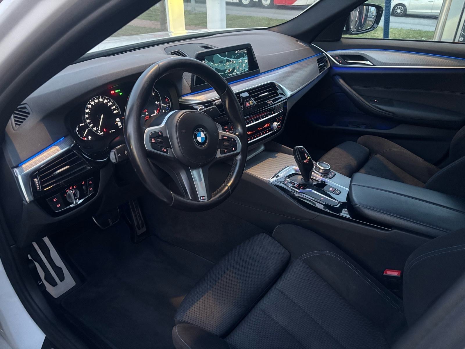 BMW 520d M Sport, fotografija 9