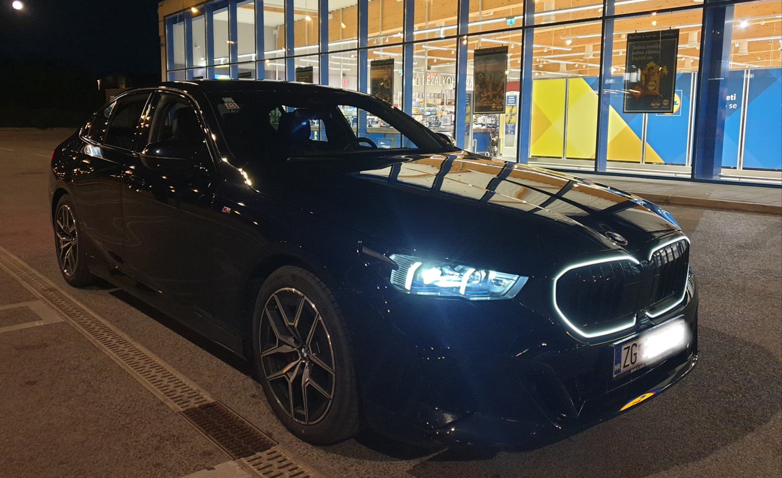 BMW 520d M-sport paket PRO xDrive, fotografija 11