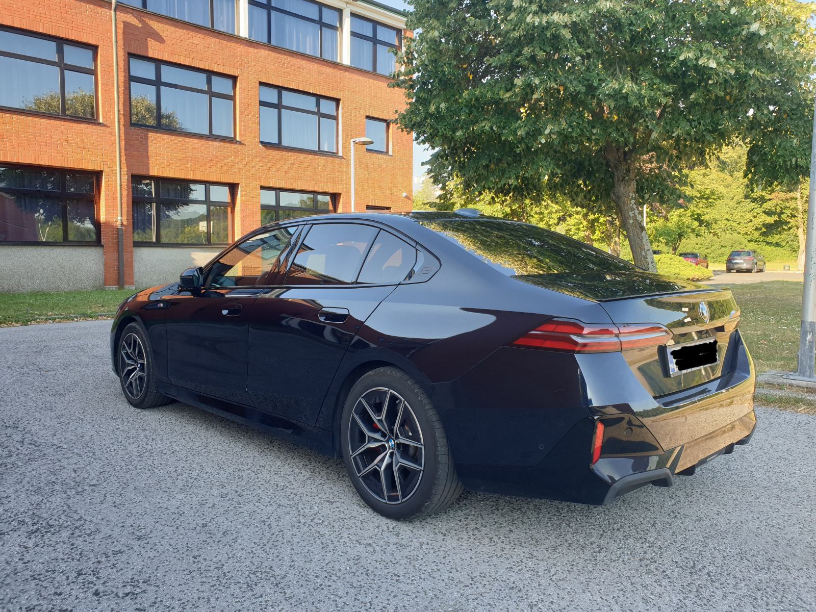 BMW 520d M-sport paket PRO xDrive, fotografija 3