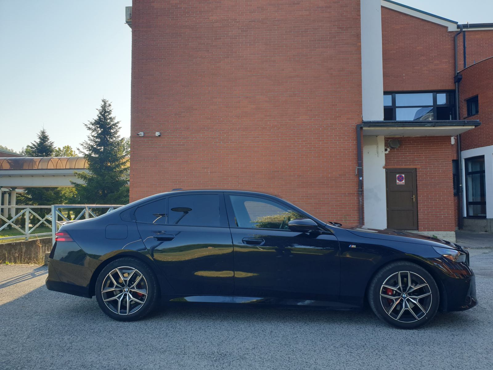 BMW 520d M-sport paket PRO xDrive, fotografija 5