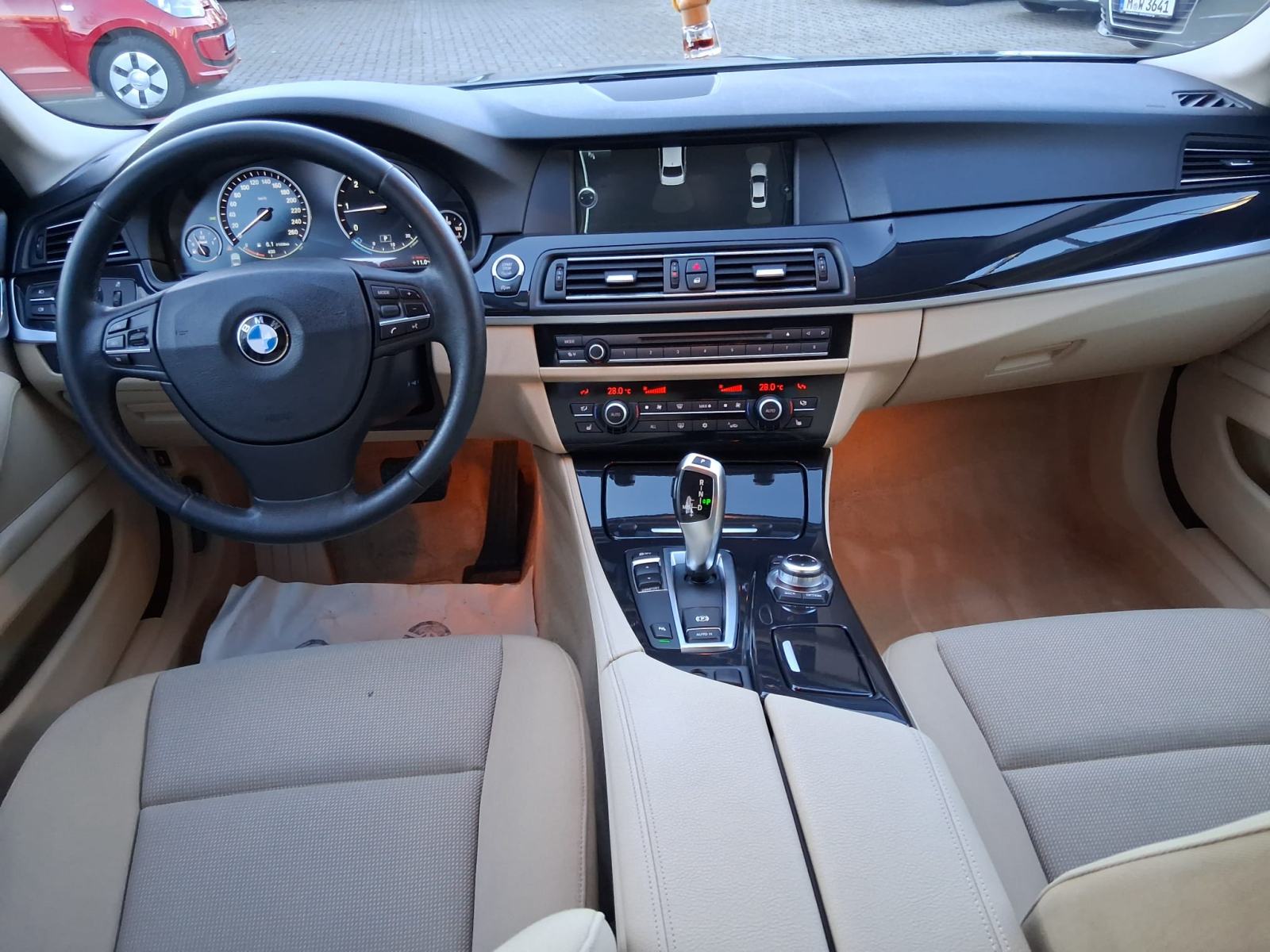 BMW 520d - PROFI NAVI- SERVISNA KNJIGA - ORIGINALNO STANJE - GARANCIJA, fotografija 16