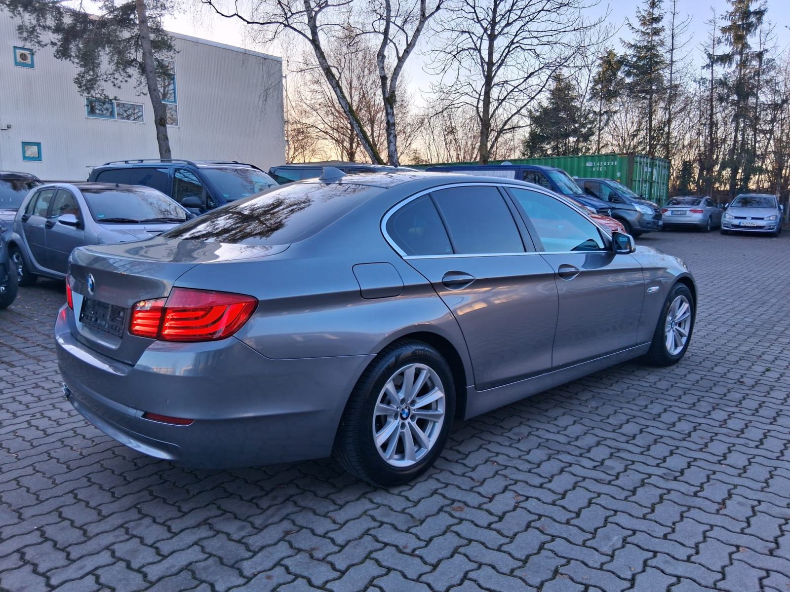BMW 520d - PROFI NAVI- SERVISNA KNJIGA - ORIGINALNO STANJE - GARANCIJA, fotografija 6