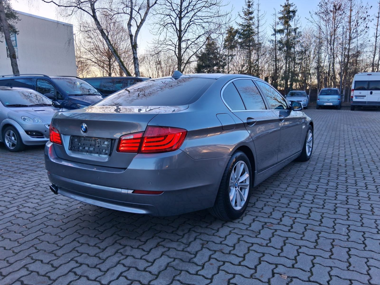 BMW 520d - PROFI NAVI- SERVISNA KNJIGA - ORIGINALNO STANJE - GARANCIJA, fotografija 8